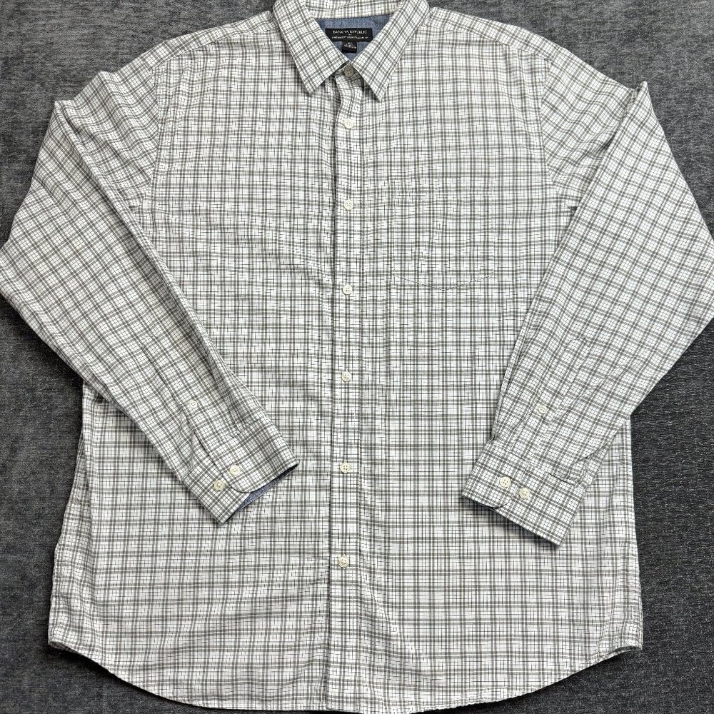 Banana Republic Men’s Button Down Shirt XL Standard Fit Brown Green Plaid Cotton